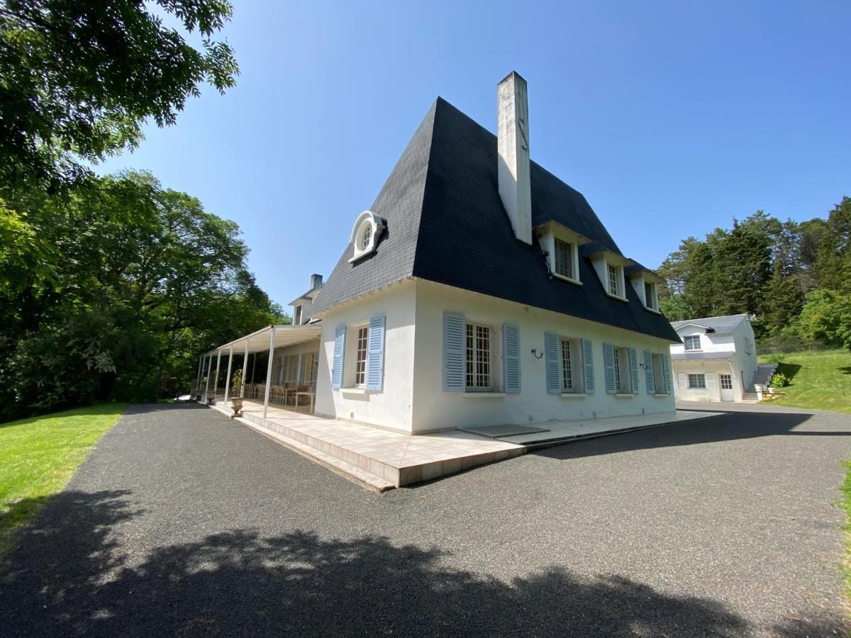 Manoir Et Appartements Avec Piscine Au Domaine De Bize Mirepoix Mirepoix  Exteriér fotografie